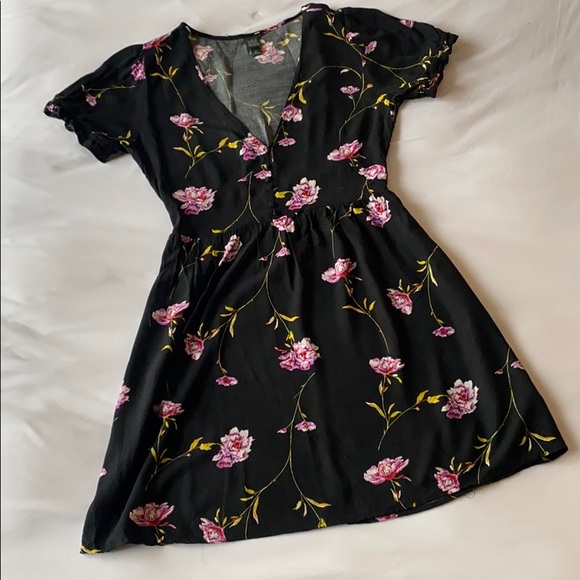 wild fable Dresses & Skirts - Wild Fable (Target) • Black Floral Mini Dress